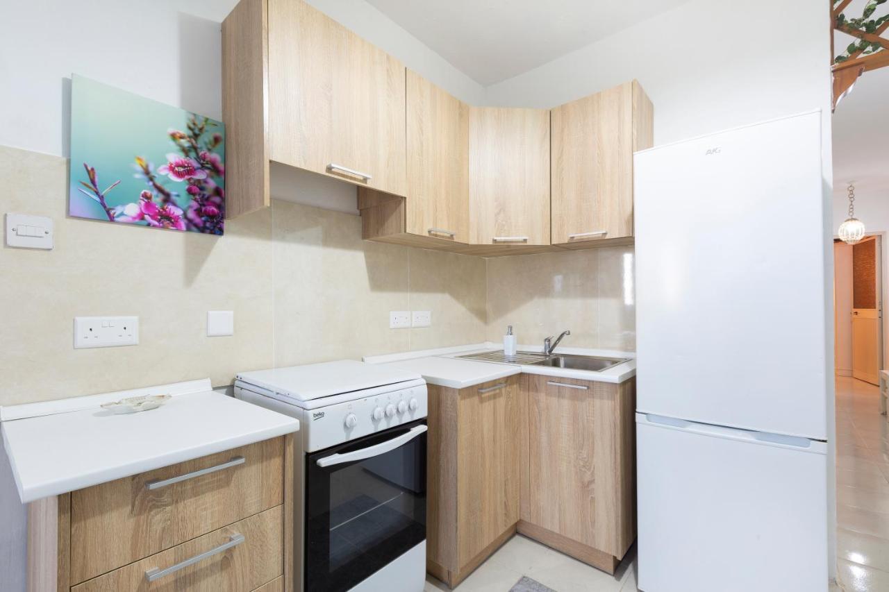 Ne1 - Lovely 2 Bedroom Apartment. Perfect Location Mellieha Exterior foto
